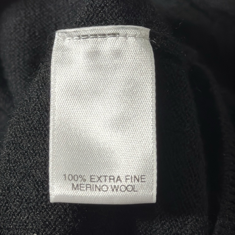 Turnbury Men’s Black Extra Fine Merino Wool V-Neck Sweater XL - Picture 4 of 6